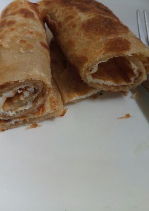 A picture of Chapati and egg wraps.