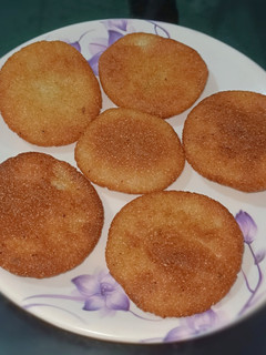 सूजी काकरा पीठा(SUJI KAKRA PEETHA RECIPE IN HINDI) रेसिपी मुख्य फोटो