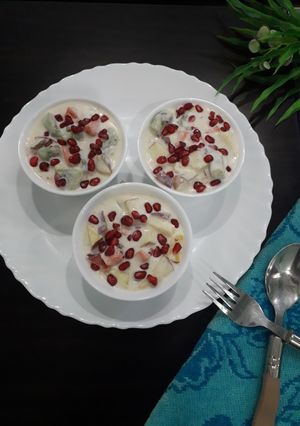 A picture of Fruits raita flahari.