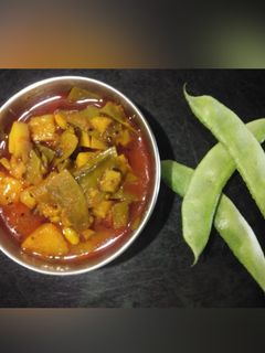 વાલોર બટેટાનુ શાક રેસીપી મુખ્ય ફોટો
