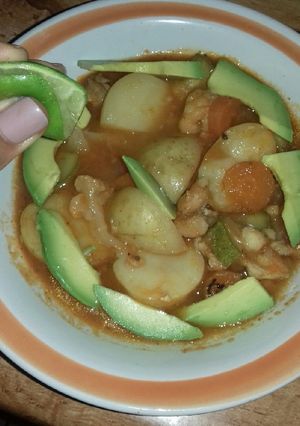 Una foto de Pescado con verduras al chipotle