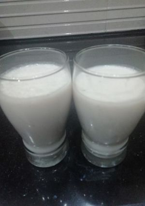 A picture of Almonds Milk.