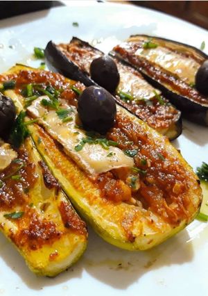 Une photo de Courgettes et aubergines farcies