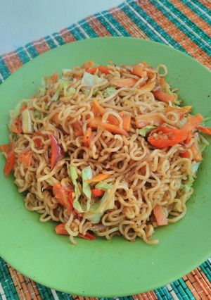 Foto resep Mie goreng pedas ala anak kos