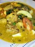 Guiso de cola de rape con langostinos y huevo