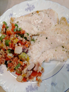 Una foto de Aliño adarte con filete de pollo a las finas hierbas