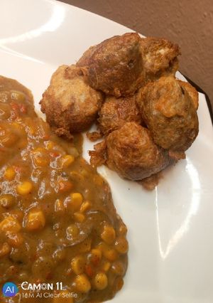 A picture of Meat pooding with corn soup.
