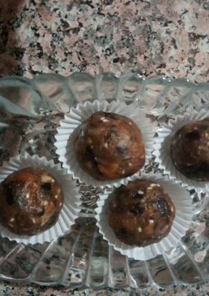 Une photo de Boulettes aux fruits secs