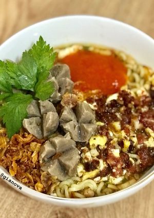 Foto resep Hot Mie Bakso Kuah Orak -Arik Kornet Telur