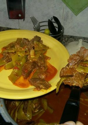 Una foto de Estofado de chauchas y ternerita