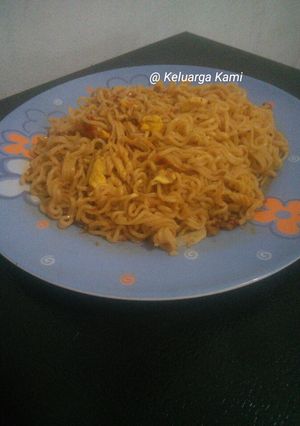 Foto resep Mie instant goreng rice cooker
