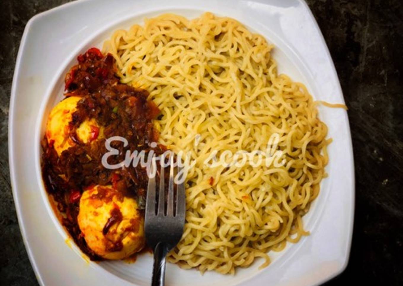 Palm oil sauce with indomie