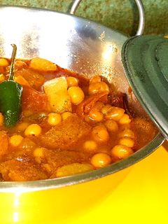 নিরামিষ ঘুগনি(niramish ghugni recipe in Bengali) রেসিপির প্রধান ছবি