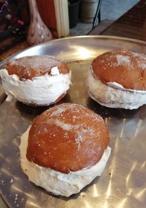 Óriás töltött fánkok recept fotója