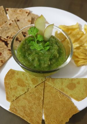 A picture of Spiced apple chutney.