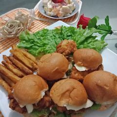 A picture of 🍔🍔🍔JUNIOR ZINGER BURGER🍔🍔🍔    #KokabandCookpad.