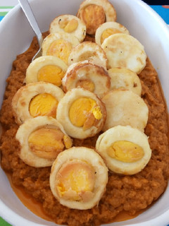 Una foto de Huevos con almendras
