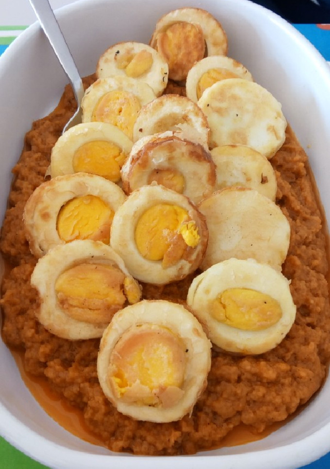 Una foto de Huevos con almendras