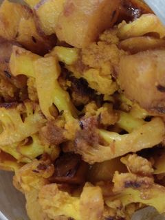 ফুলকপির ডালনা(Fulkopir dalna recipe in Bengali) রেসিপির প্রধান ছবি
