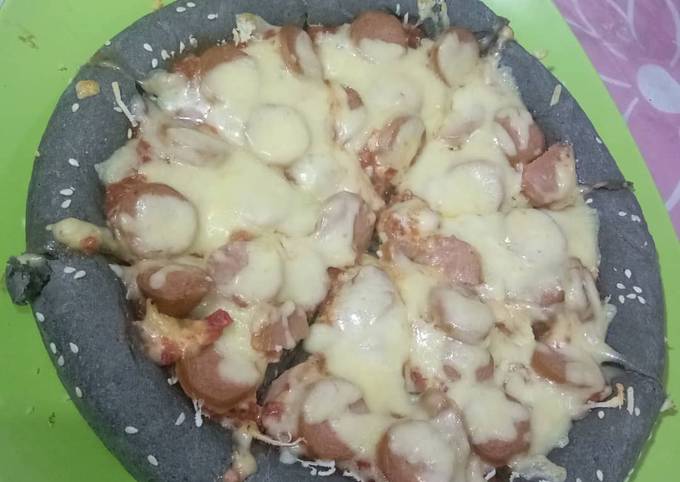 Anti Ribet, Buat Black Pizza Irit Anti Gagal