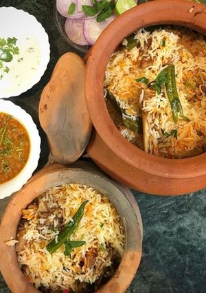 A picture of Handi biryani.