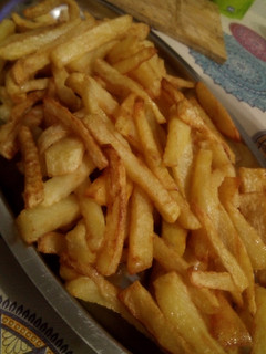 Una foto de Papas fritas #amigos