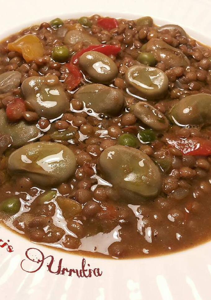 Una foto de Lentejas pardinas con habas y guisantes ternos orgánicos