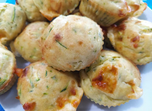 Foto di Muffin salati zucchine e provola