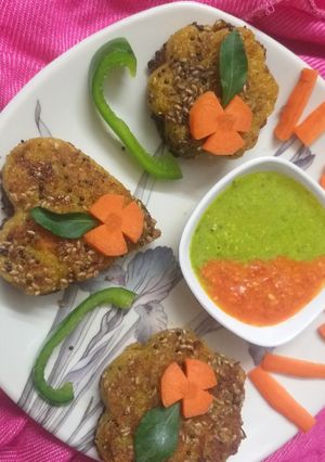 વેજીટેબલ હાંડવો(Vegetable Handvo Recipe in Gujarati) રેસીપી મુખ્ય ફોટો