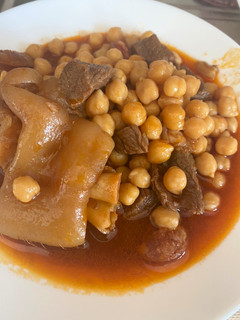 Una foto de Garbanzos con ternera a mi manera (olla GM d)