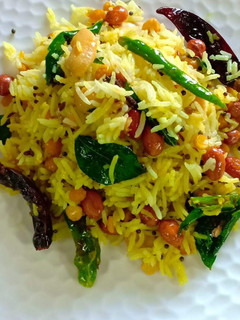A picture of Lemon rice.