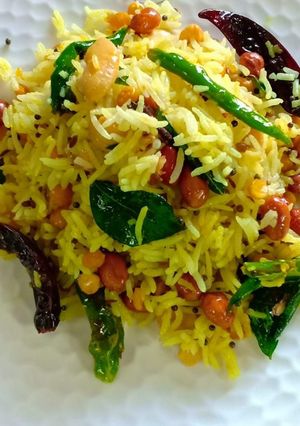A picture of Lemon rice.
