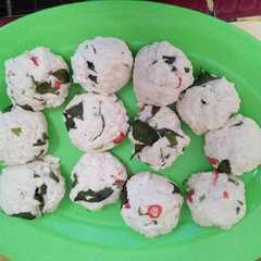 A picture of Tahu kukus.