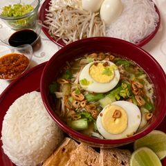 A picture of Soto Bening Semarang.