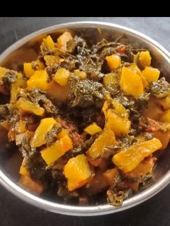 આલુ પાલક (Aloo Palak Recipe In Gujarati) રેસીપી મુખ્ય ફોટો