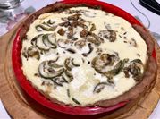 Una foto de tarta de berenjenas facil