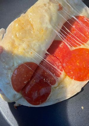 A picture of Quesaroni.