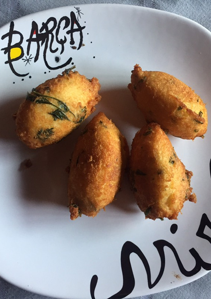 Una foto de Buñuelos de bacalao