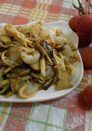荔枝拌三菇 的食譜成品照片