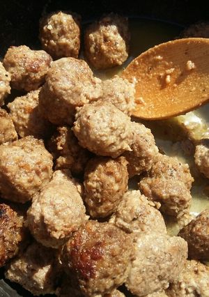 Foto di Polpettine con salsa alla pratese