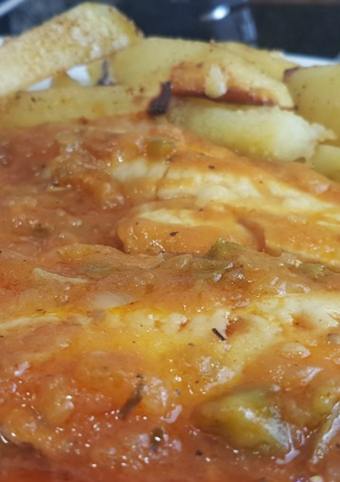 Una foto de Merluza en salsa de tomate