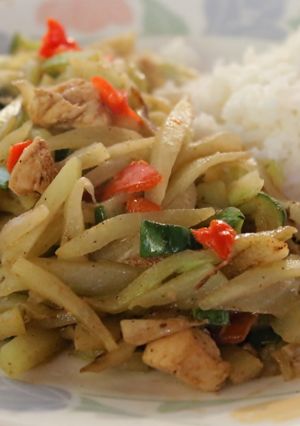 Una foto de Chayotas con pollo
