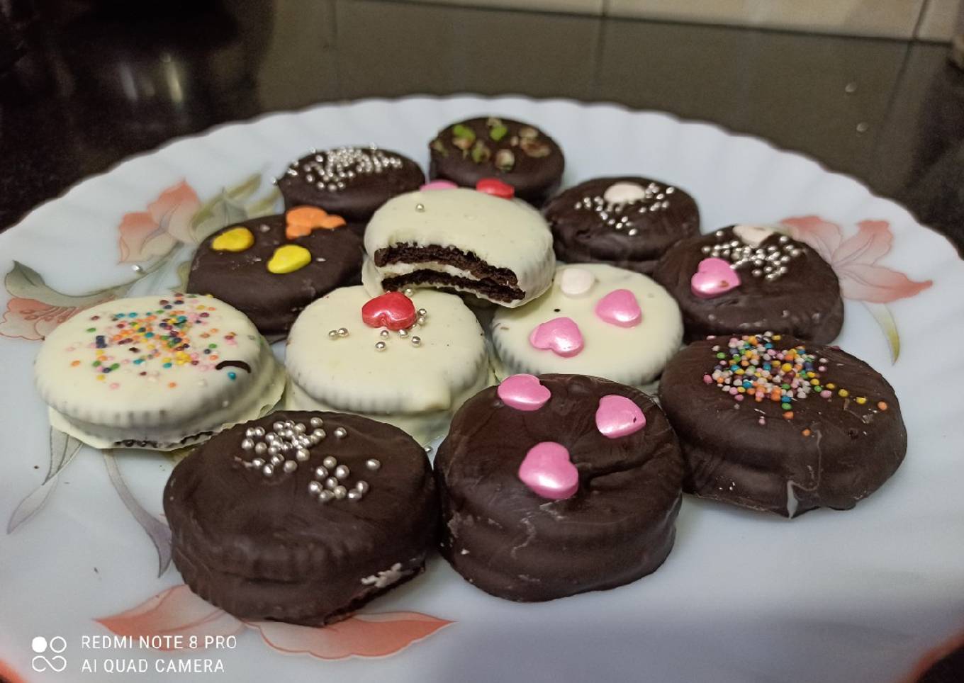 चॉकलेट डोनट(Chocolate donut recipe in hindi)