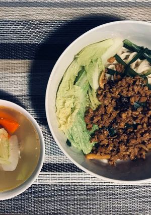 Hình của món Mì kéo sốt thịt bằm.