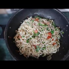 A picture of Chicken chowmin.