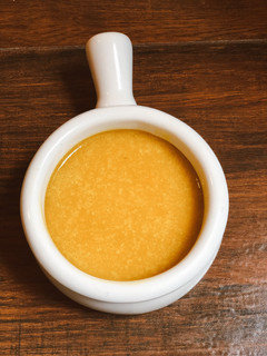 Una foto de 🥣 Crema vegana de ahuyama, papa criolla, cebolla y zanahoria 🥕
