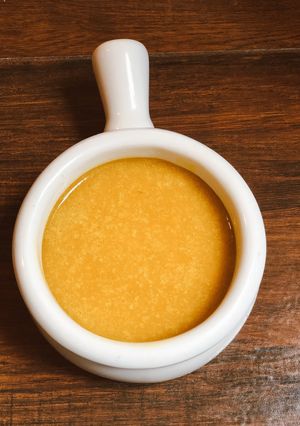 Una foto de 🥣 Crema vegana de ahuyama, papa criolla, cebolla y zanahoria 🥕