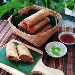 รูปของ Lumpia Isi Bengkoang