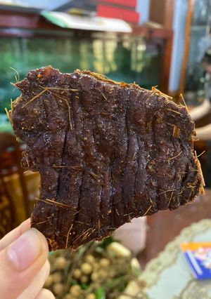 Hình của món Thịt bò khô dạng miếng bằng nồi chiên không dầu.