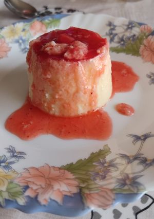 Una foto de Flan de queso con sirope de fresa con maxichef robot